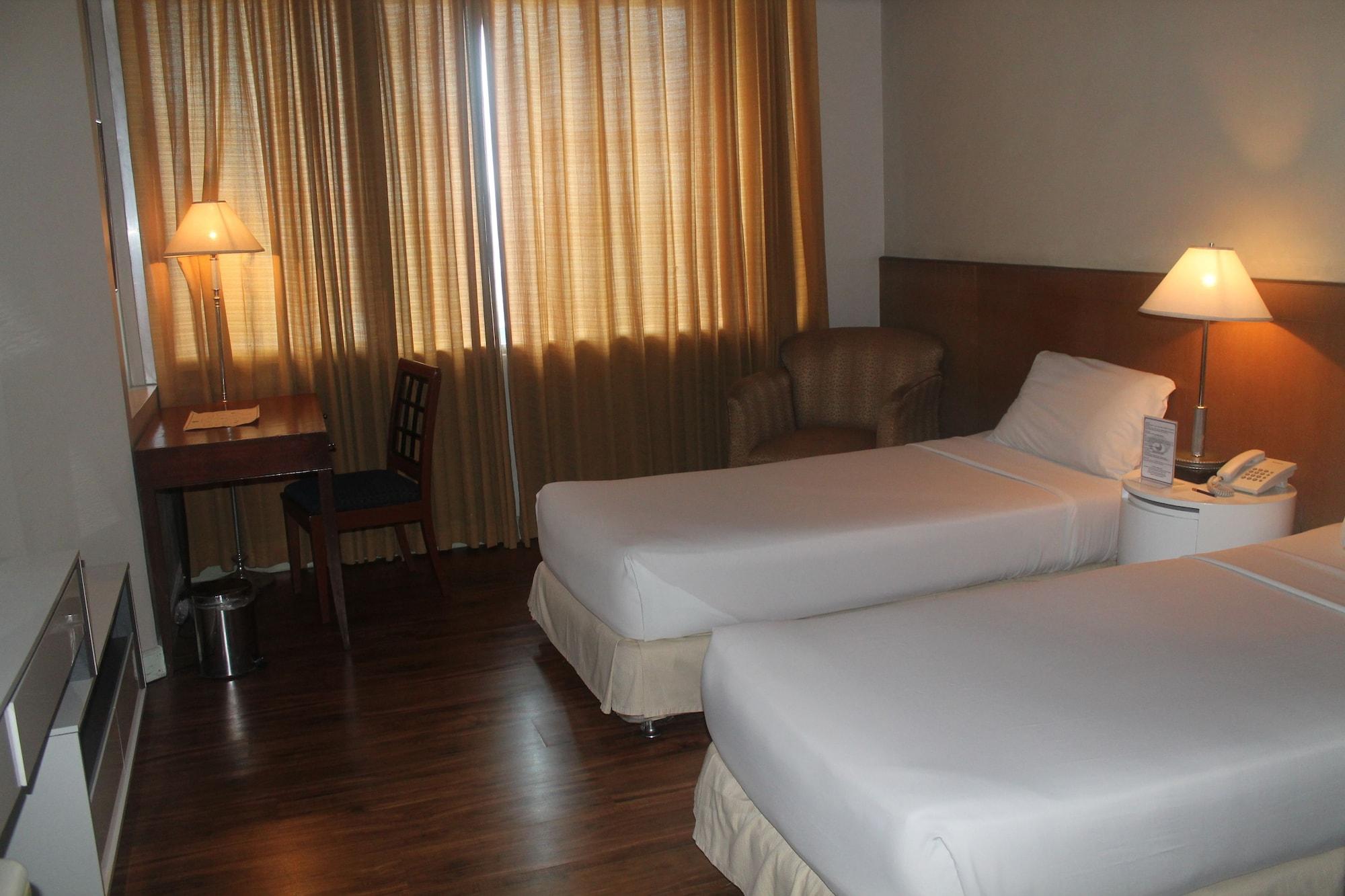 Pearl Manila Hotel מראה חיצוני תמונה