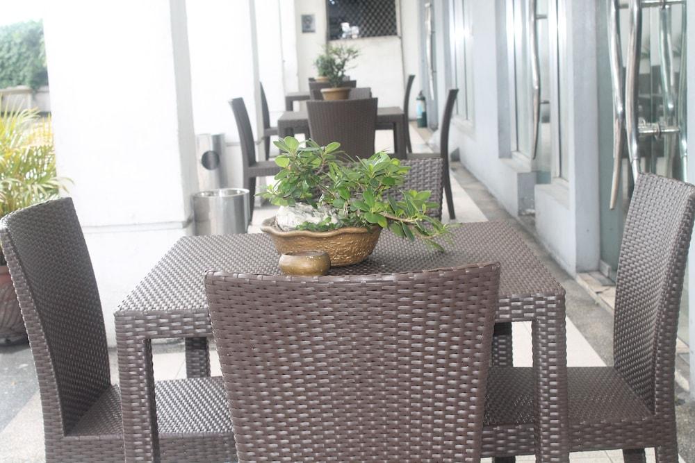 Pearl Manila Hotel מראה חיצוני תמונה