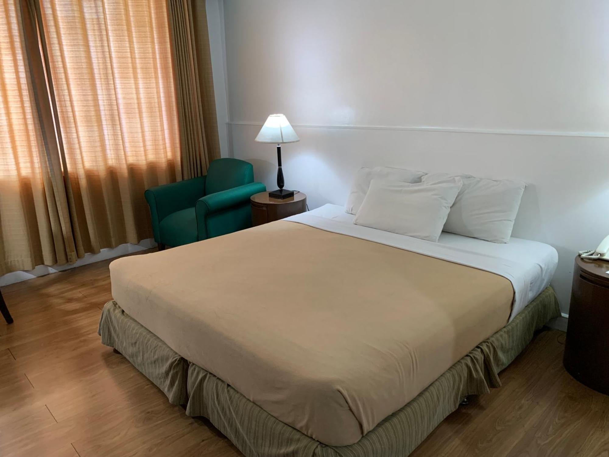 Pearl Manila Hotel מראה חיצוני תמונה
