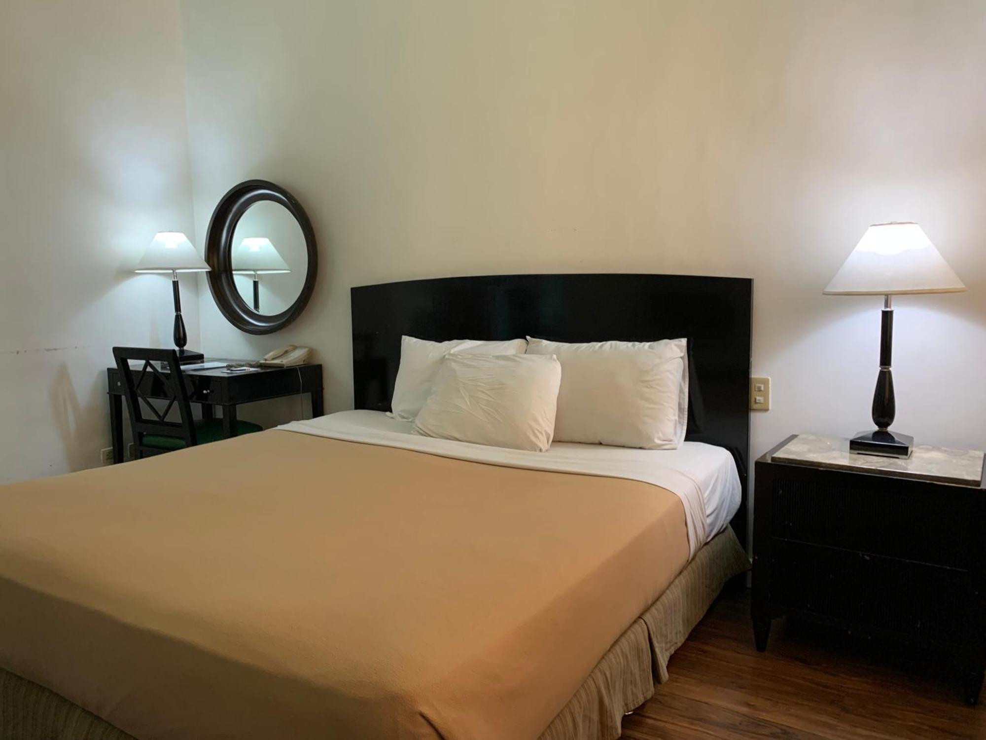 Pearl Manila Hotel מראה חיצוני תמונה